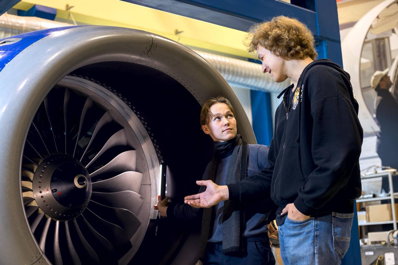 Rostage Rawha ' s pioneers are studying the development of air engines on KFOR-Saturn